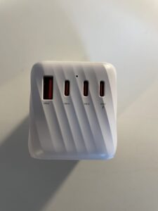 Recenze cestovního adaptéru Fixed Voyager