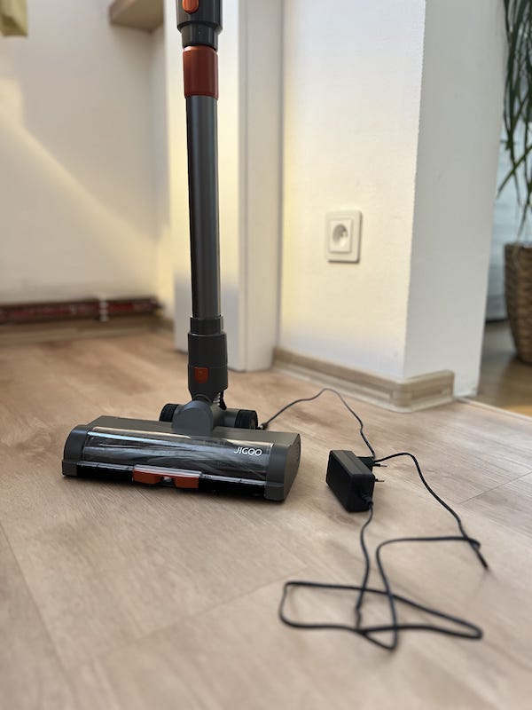Recenze Jigoo C200