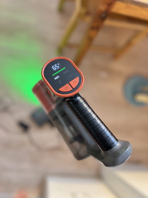 Recenze Jigoo C200